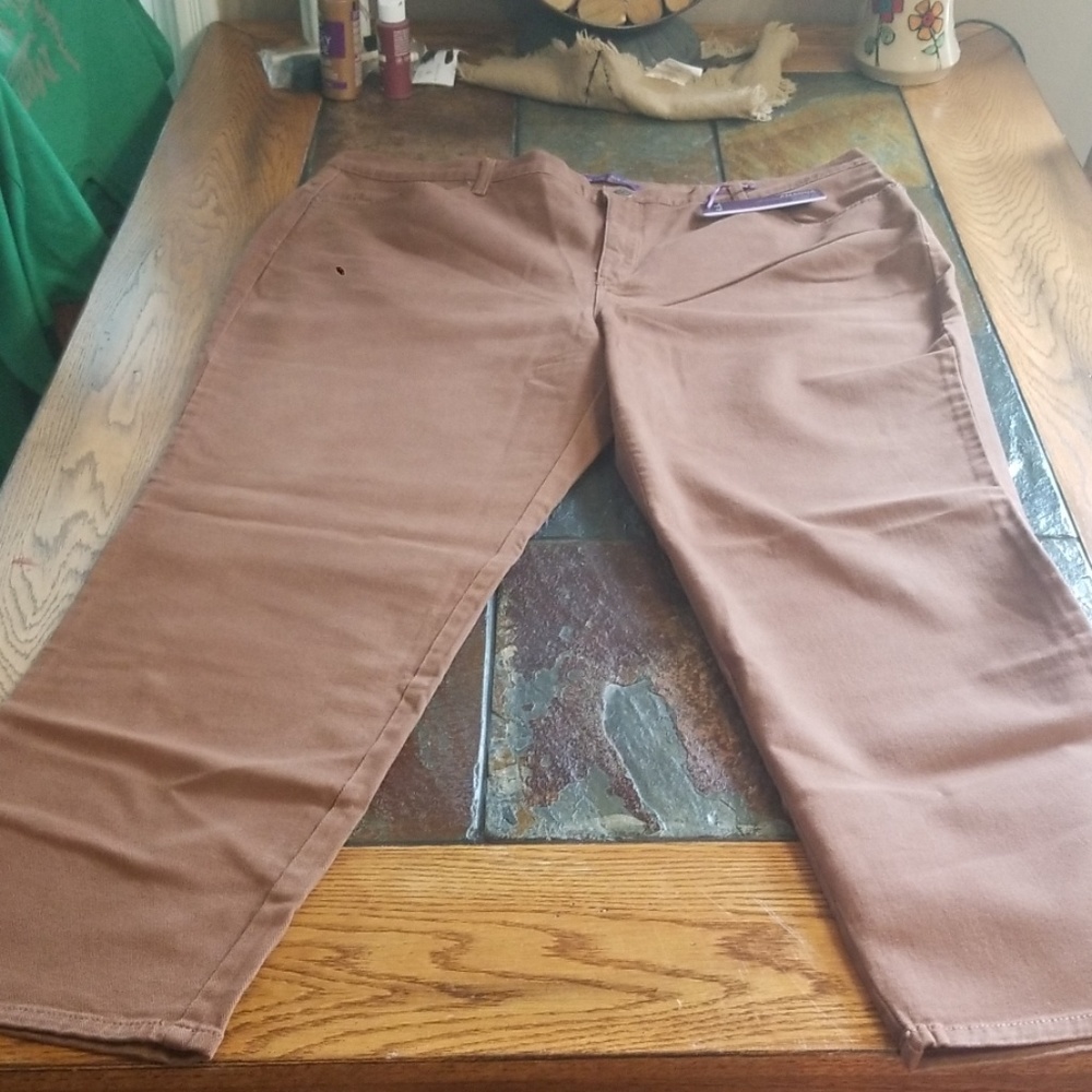 Gloria Vanderbilt Dark Kahki Jeans